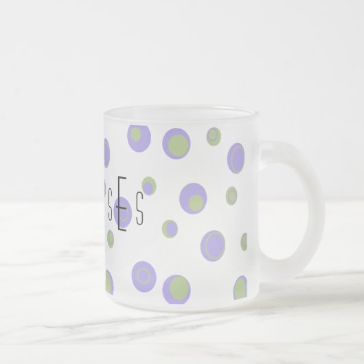 Lila Green Polka Dots Mit Monogramm Mattglastasse (Rechts)