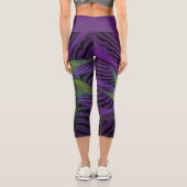 Lila grüne Blume Moderne Abstrakte Fraktal Kunst Capri Leggings (Rückseite)
