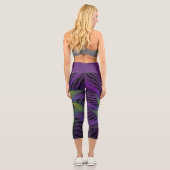 Lila grüne Blume Moderne Abstrakte Fraktal Kunst Capri Leggings (Rückseite)