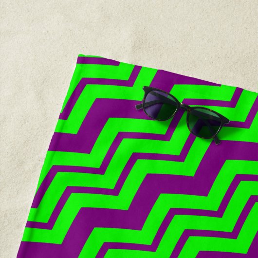Lila Grüner Chevron-Zickzack-Design Strandtuch (Beispiel)