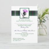 Lila Grüner Tartan Thistle Abend Hochzeit Einladun Einladung (Stehend Vorderseite)