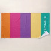 Lila, grüngelbe Abstrakte Streifen Name Strandtuch (Vorderseite)