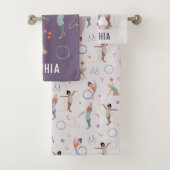 Lila Gymnastik Muster Monogram Kids Badhandtuch Set (Insitu)