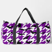 lila Hahnentrittmuster zwischen schwarzen Fledermä Duffle Bag (Vorderseite)
