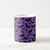 Lila Halloween-Black Bats Kaffeetasse (Mittel)