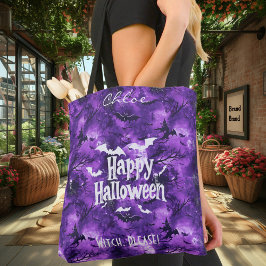 Lila Halloween mit fliegenden Fledermäusen und Hex Tasche
