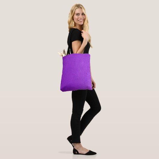 Lila Hautstruktur Tasche (Am Model)