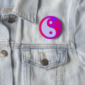 Lila Haze Yin und Yang Button (Beispiel)