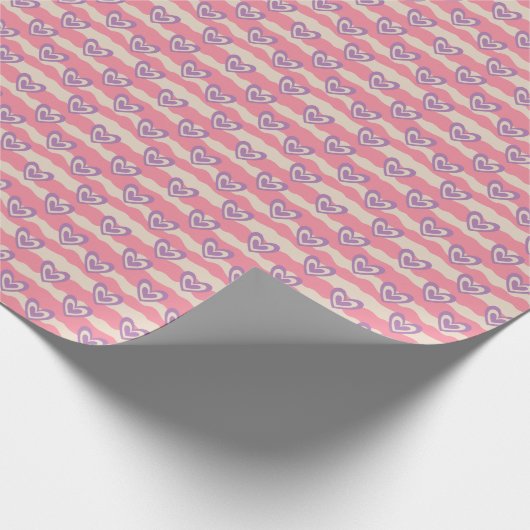 Lila Hearts Valentine Geschenkpapier (Ecke)