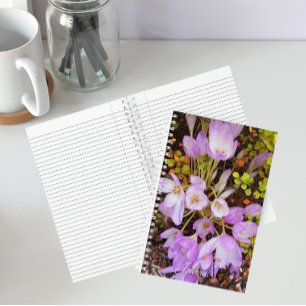 Lila Herbstkrokus Floral Notizblock