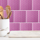 Lila Herringbone-Muster in rosa Farbtönen Fliese