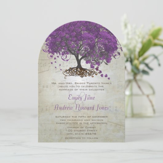 Lila Herz Leaf Tree Wedding Einladungen (Stehend Vorderseite)