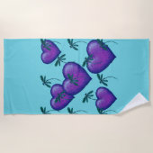 Lila Herz und Libellen Strandtuch (Vorderseite)