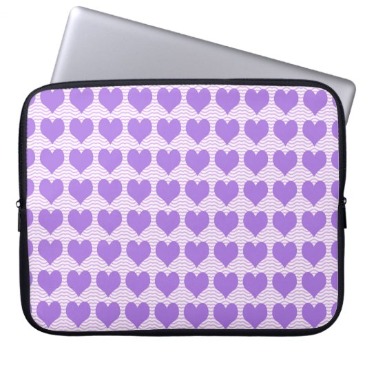 Lila Herzen Laptopschutzhülle (Vorderseite)
