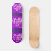 Lila Herzen Skateboard. Skateboard (Vorderseite)