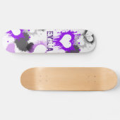 lila Herzgraffiti grunge individuelle Name Girl Skateboard (Horizontal)