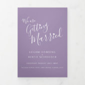 Lila Herzhochzeit Dreifach Gefaltete Einladung (Cover)