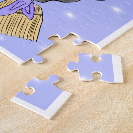 Lila Hexe auf einem Broomstick-Puzzle Puzzle (Seite)