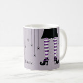 Lila Hexenbeine und Spinnen mit Namensschild Kaffeetasse (VorderseiteRechts)