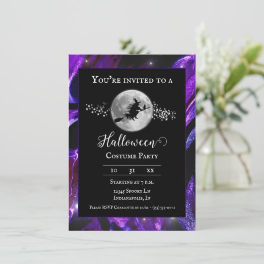 Lila Hexenhandwerk Silhouette Halloween Kostüm Par Einladung (Stehend Vorderseite)