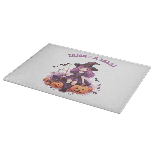 Lila Hexenkürbis und Fledermäuse tricksen oder beh Schneidebrett (Ecke)