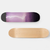 Lila Himmelsblitz Skateboard (Horizontal)