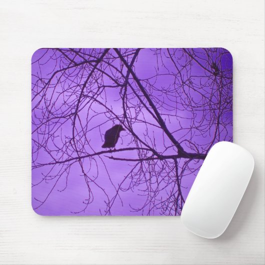 Lila Himmelszweige mit schwarzem Knochenbaum Mousepad (Mit Mouse)