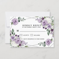 Lila Hochzeit mit Flora und Silbergeometrie