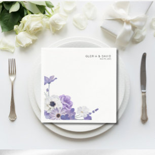 Lila Hochzeit mit floraler Elegant Serviette