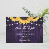 Lila Hochzeit mit rustikalen Holzstrohleuchten Save The Date (Stehend Vorderseite)