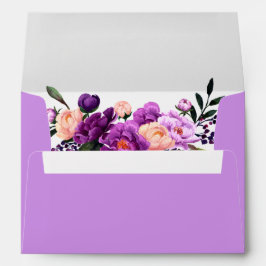 Lila Hochzeitsfeier mit Blumenmuster