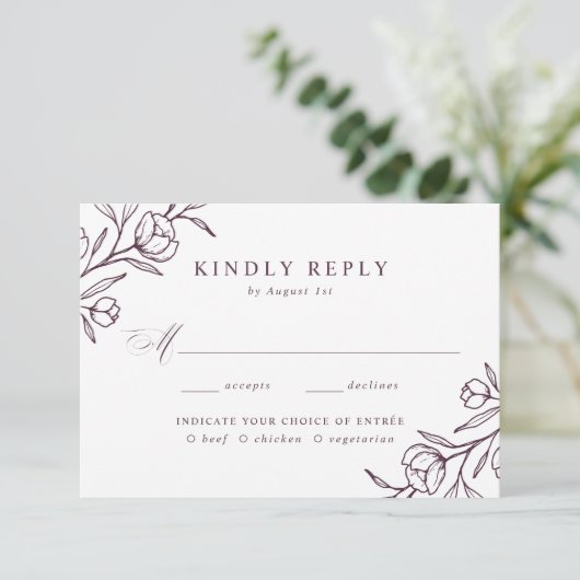 Lila Hochzeitsfeier mit gezeichneter Blumenauswahl RSVP Karte (Stehend Vorderseite)