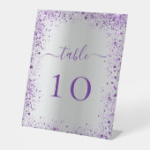 Lila Hochzeitsfeier Tischnummer Sockelschild (Vorderseite)