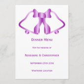 Lila Hochzeitsmenüglocken und -glocken Menükarte (Vorderseite)