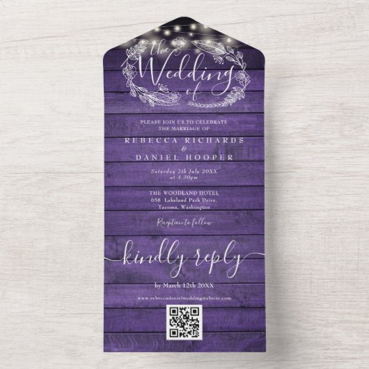 Lila Holzstring Lights QR Code Blumenhochzeit All In One Einladung (Innen Boden)
