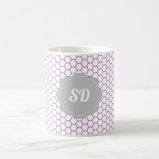 Lila Honeycomb-Monogram Kaffeetasse (Mittel)