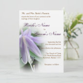 Lila Hosta Bloom Wedding Einladung (Stehend Vorderseite)
