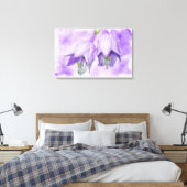 Lila Hosta-Blume Leinwanddruck (Insitu (Schlafzimmer))