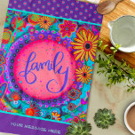 Lila Hübsche Blumentöpfe Personalisiert Geschirrtuch<br><div class="desc">Hübsche Farbenfrohe Personalisierte Handtücher für Familien. Diese handgeschriebenen Handtücher sind perfekt, um Ihrer Küche etwas Freude zu bereiten. Ob Sie ein erfahrener Koch oder ein aufstrebender Zuhause-Koch sind, diese Handtücher sind der ideale Begleiter für kulinarische Abenteuer. Sie machen auch köstliche Geschenke für jeden in Ihrer Familie, der die Kunst des...</div>