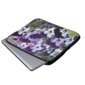 Lila Hübsche Stiefmütterchen, Laptopschutzhülle (Vorne Knopf)