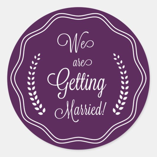 Lila Hübsches Skript-Siegel Save the Date Runder Aufkleber (Vorderseite)