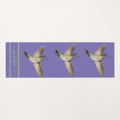 Lila Hummingbird Monogram Yogamatte (Rückseite (Horizontal))
