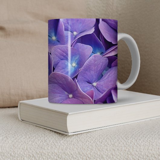 Lila Hydrangea-Blume Kaffeetasse