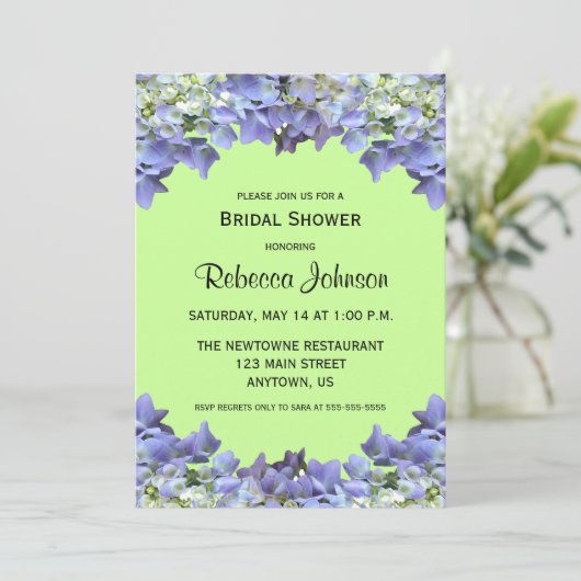 Lila Hydrangea im Brautparty "Grüne Background" Einladung (Stehend Vorderseite)