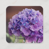 Lila Hydrangea in Mason Jar Fotografie Quadratische Visitenkarte (Vorderseite)