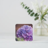 Lila Hydrangea in Mason Jar Fotografie Quadratische Visitenkarte (Stehend Vorderseite)