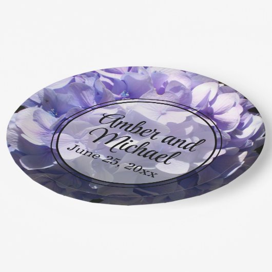 Lila Hydrangea lila Blume lila Pappteller (Schrägansicht)