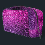 Lila Imitate in Rosa Glitzer Glitzern Waschbeutel<br><div class="desc">Lila rosa Imitate Glitzer Glitzern Tasche. Coole Mode-Accessoires für sie. Schöne mädchenhafte glamouröse glänzende Glitzer Glitzern Design. Erstellen Sie ein einzigartiges und personalisiertes Geschenk mit einer benutzerdefinierten Touch! Foto der Glitzern,  nicht echter Glitzer!</div>