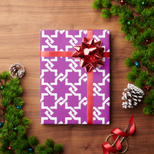 Lila ineinander greifenmustermonogramm des Chic Geschenkpapier