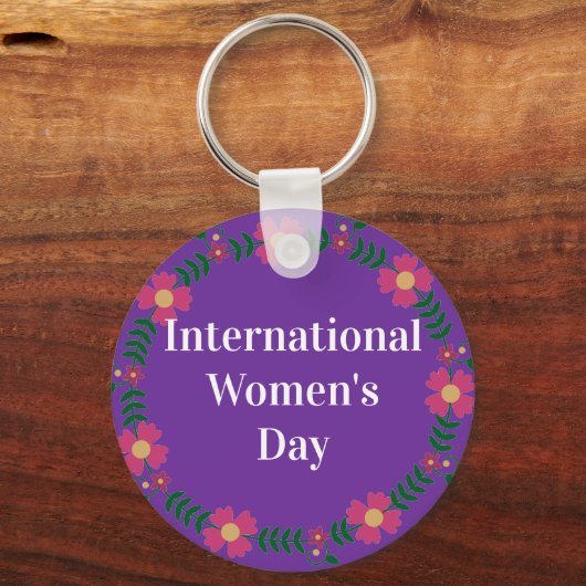 Lila internationaler Frauentag Schlüsselanhänger (Vorderseite)